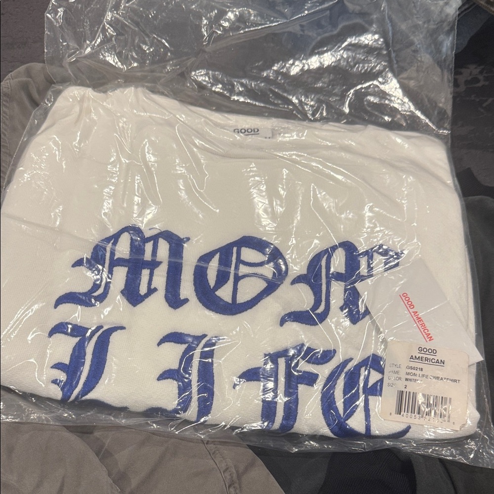 Good American White crewneck sweatshirt with Blue Print